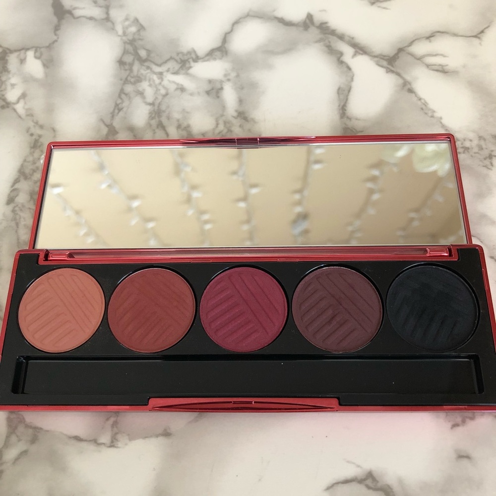 Dose of colors blushing berries palette